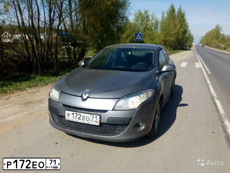 Фото автомобиля RENAULT MEGANE, 2010 — госномер М395ТВ62. Цвет: СЕРЫЙ
