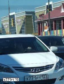 Фото автомобиля HYUNDAI SOLARIS, 2016 — госномер Х771РТ123. Цвет: Белый