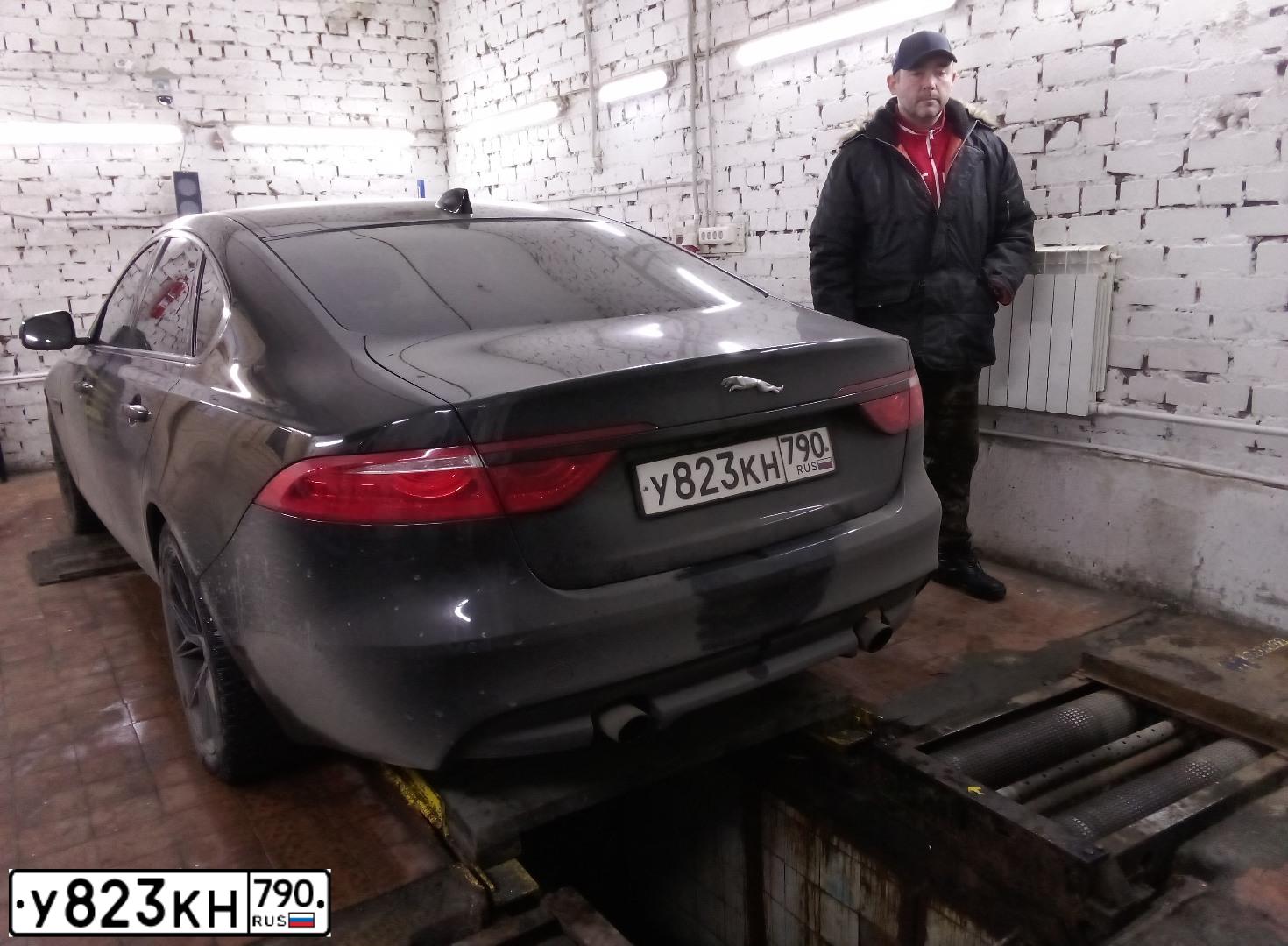 Фото автомобиля JAGUAR XF, 2016 — госномер В381НМ06. Цвет: ЧЕРНЫЙ