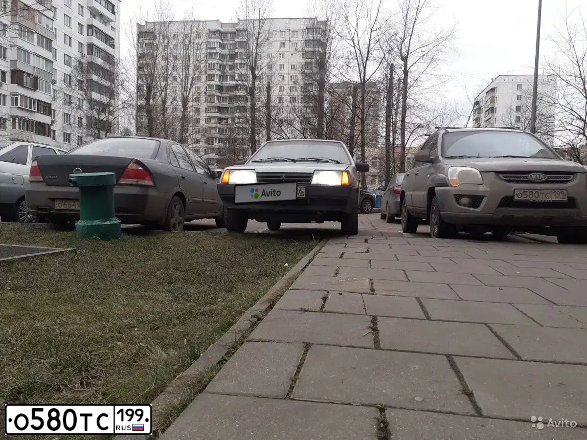 Фото автомобиля KIA SPORTAGE, 2009 — госномер У800АН48. Цвет: БЕЖЕВЫЙ