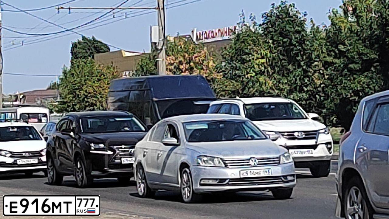 Фото автомобиля KIA SORENTO, 2010 — госномер У314ВК152. Цвет: Серый