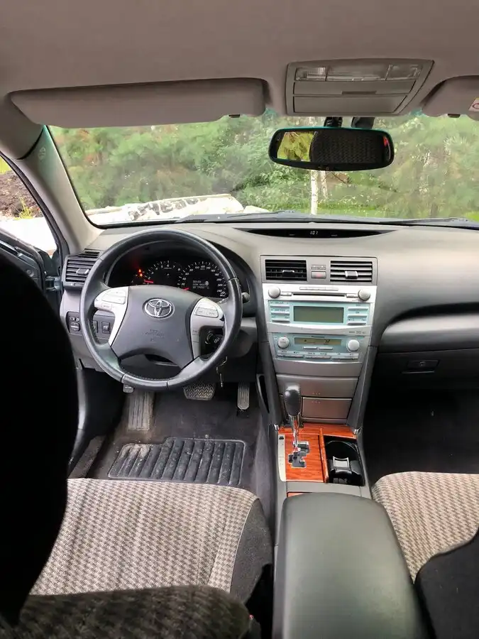 Фото автомобиля TOYOTA CAMRY, 2008 — госномер Н301СН96. Цвет: СЕРО-ЗЕЛЕНЫЙ