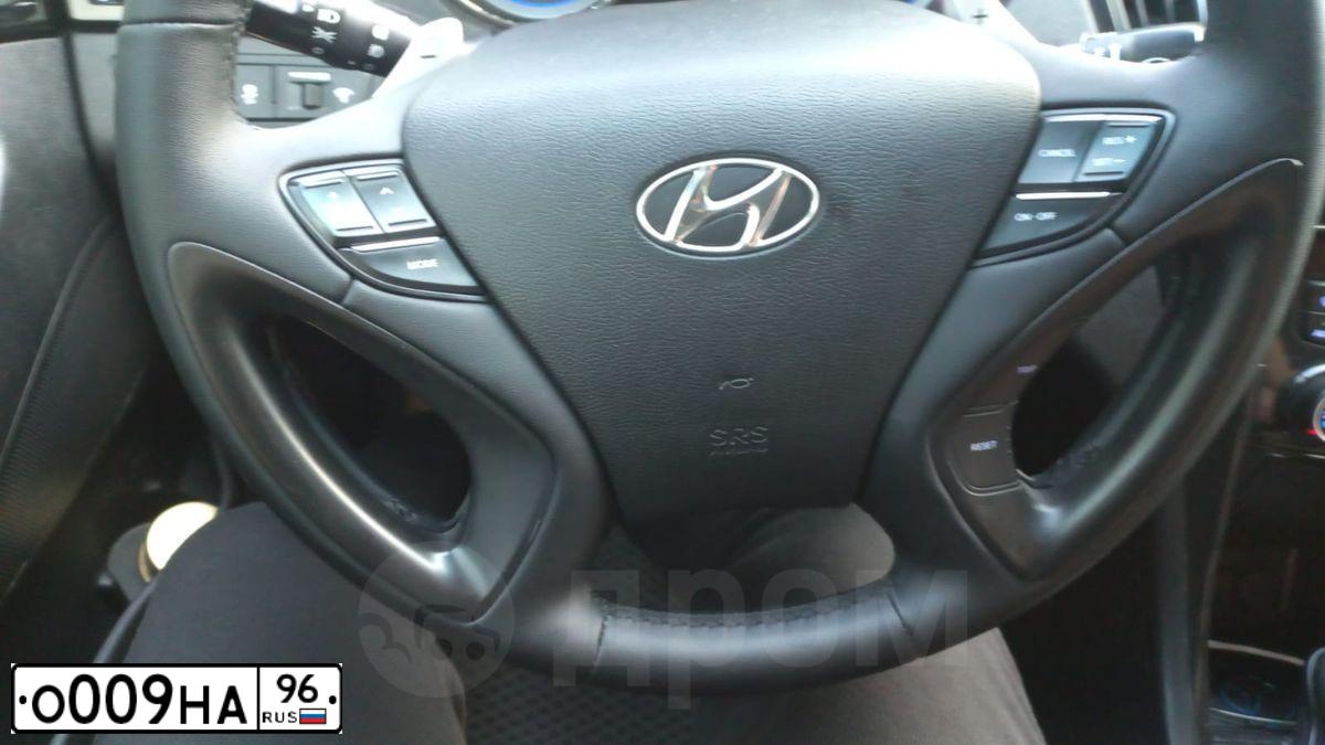 Фото автомобиля LADA 2172 PRIORA, 2015 — госномер Е387ЕВ196. Цвет: ЧЕРНЫЙ