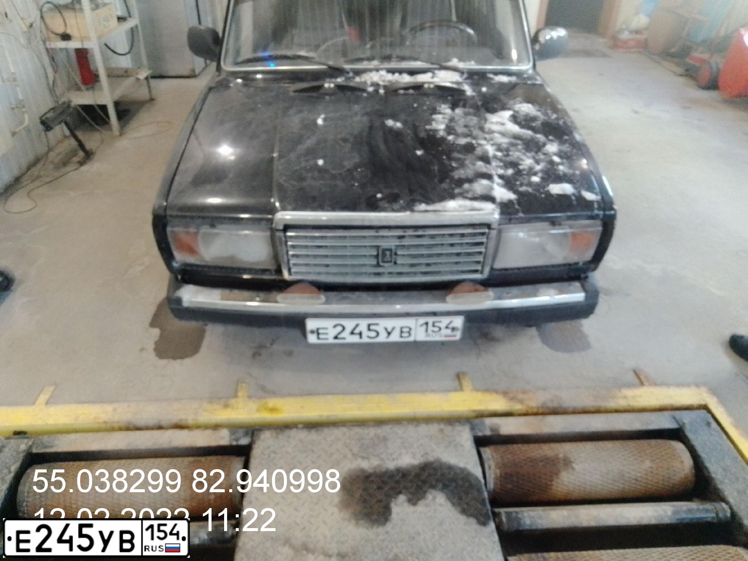 Фото автомобиля LADA 2107 LADA, 2010 — госномер Е245УВ154. Цвет: Сине-Черный