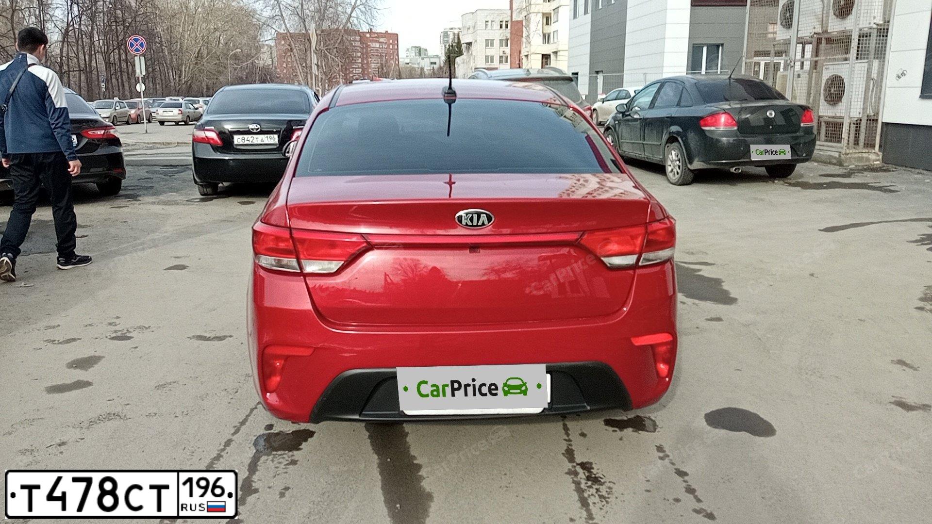 Фото автомобиля KIA RIO, 2017 — госномер Т478СТ196. Цвет: Красный