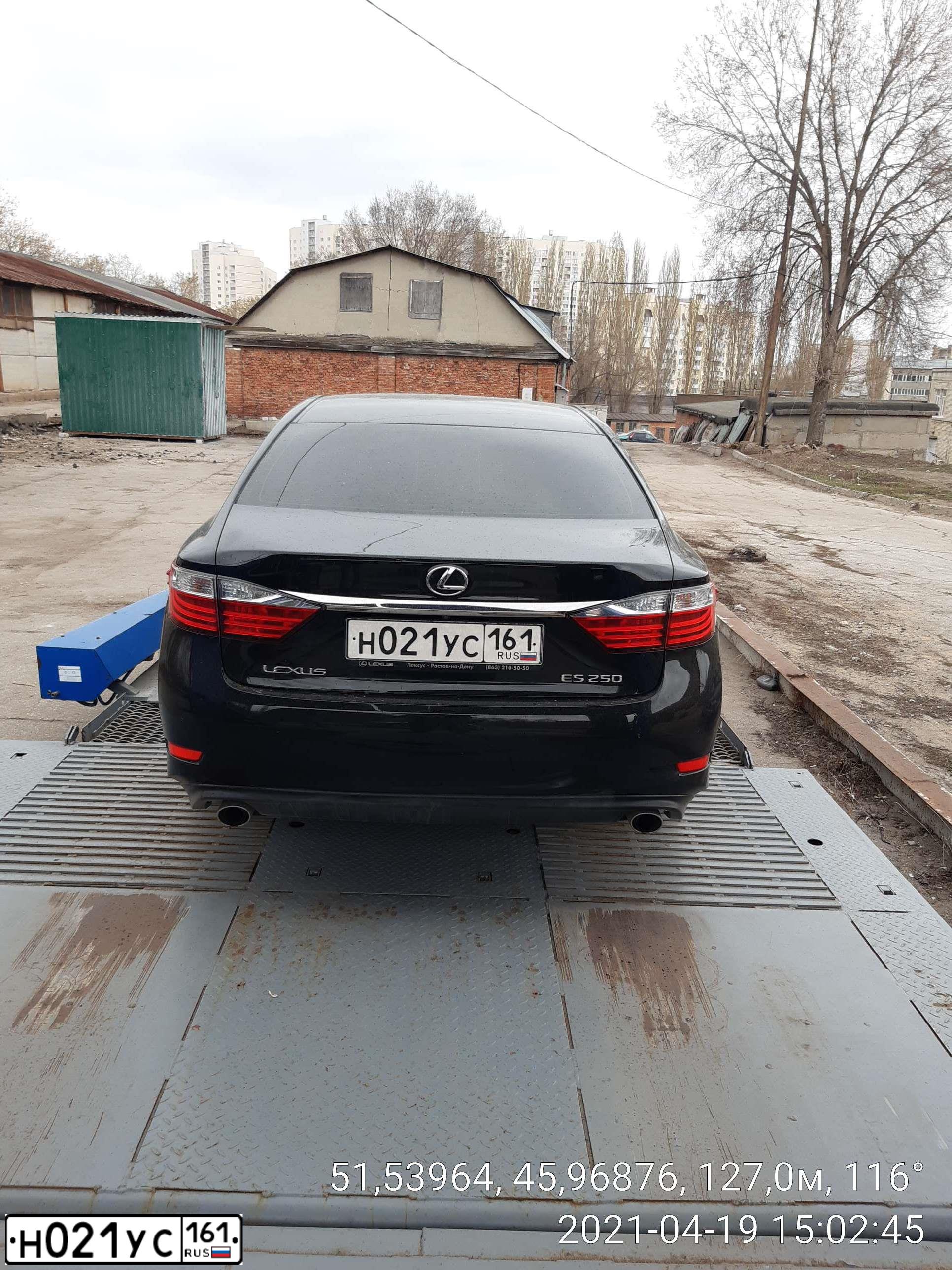 Фото автомобиля LEXUS ES, 2012 — госномер Р950ВУ32