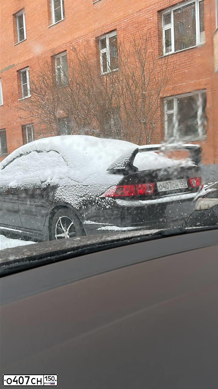 Фото автомобиля HONDA ACCORD, 2008 — госномер О407СН150. Цвет: КОРИЧНЕВЫЙ ТЕМНЫЙ