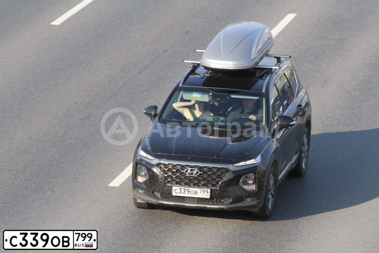 Фото автомобиля HYUNDAI SANTA FE, 2019 — госномер С339ОВ799. Цвет: ЧЕРНЫЙ
