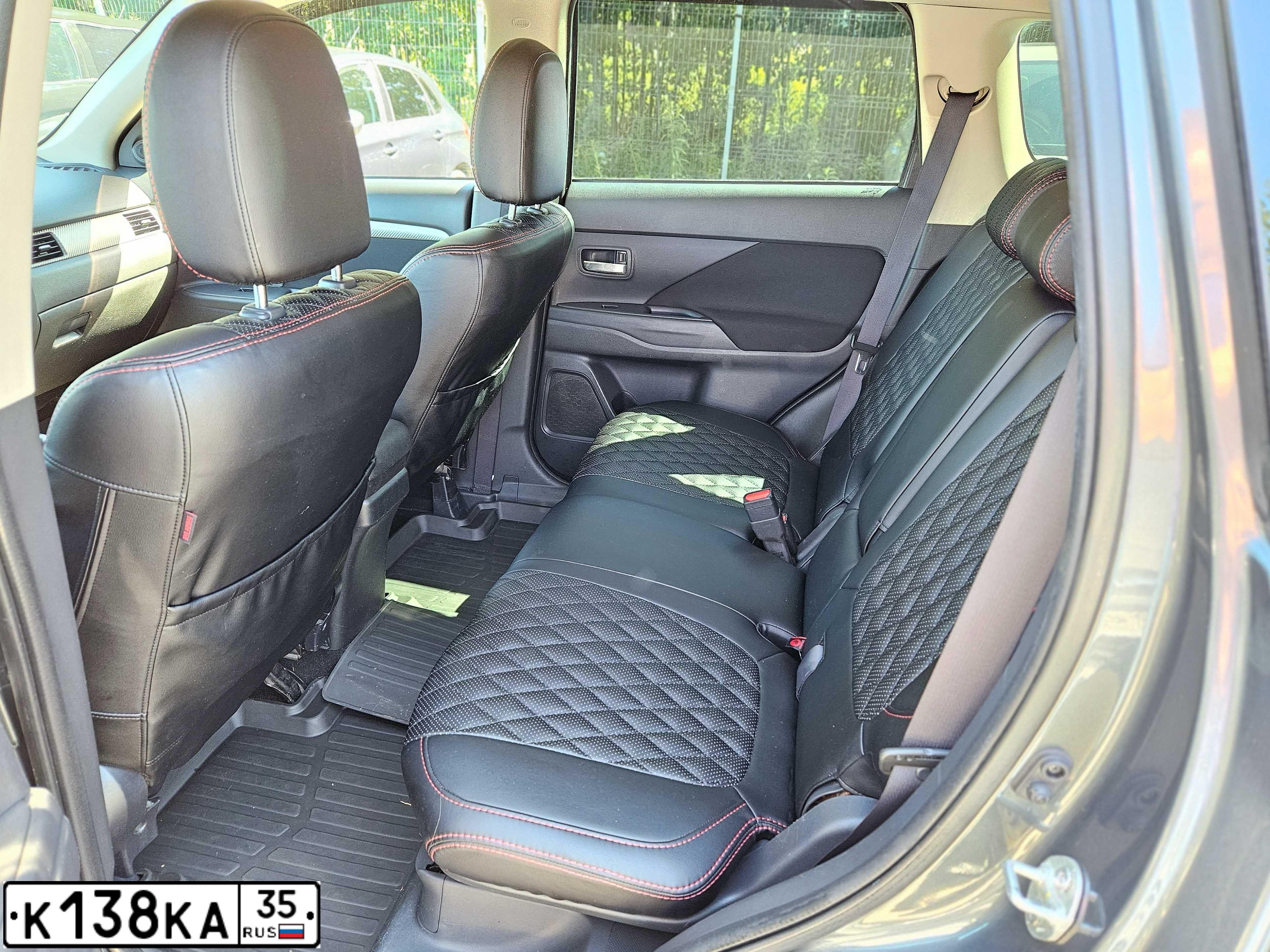 Фото автомобиля MITSUBISHI OUTLANDER, 2014 — госномер Е471ММ35. Цвет: СЕРЫЙ