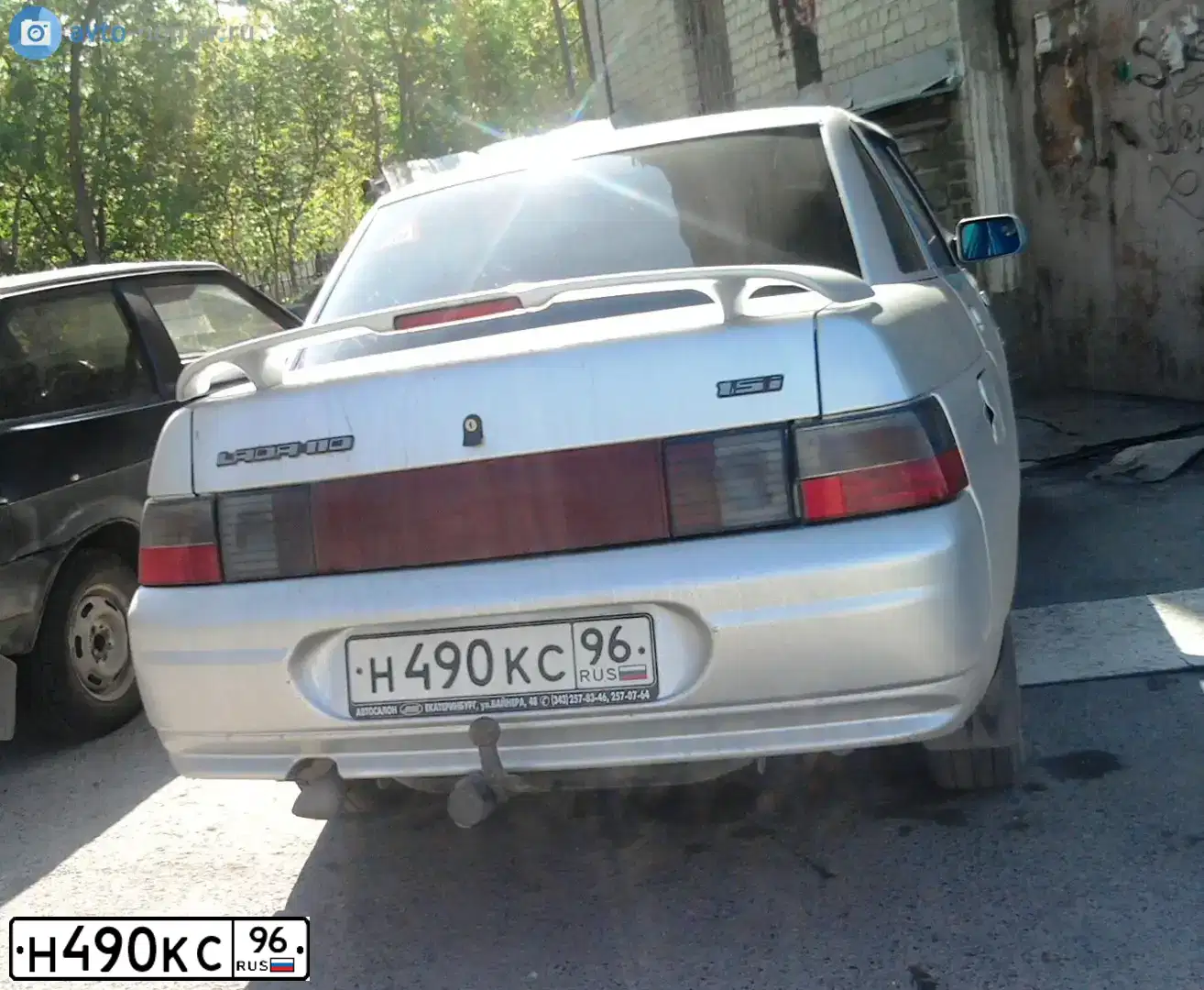 Фото автомобиля LADA 2110, 2004 — госномер Н490КС96. Цвет: СВЕТЛО-СЕРЕБРИСТЫЙ