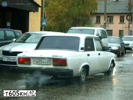 Фото автомобиля LADA 2107, 2008 — госномер Т605КН67. Цвет: ЯРКО-БЕЛЫЙ