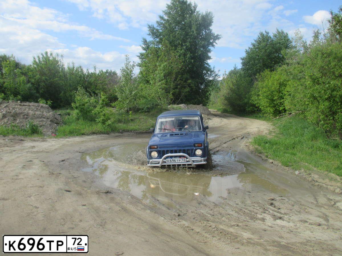 Фото автомобиля LADA 2121 NIVA, 2006 — госномер К696ТР72. Цвет: синий