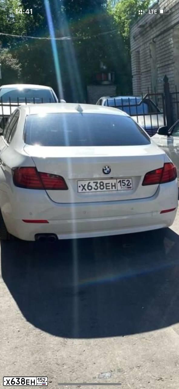 Фото автомобиля BMW SERIE 5, 2012 — госномер А007КА164. Цвет: Белый