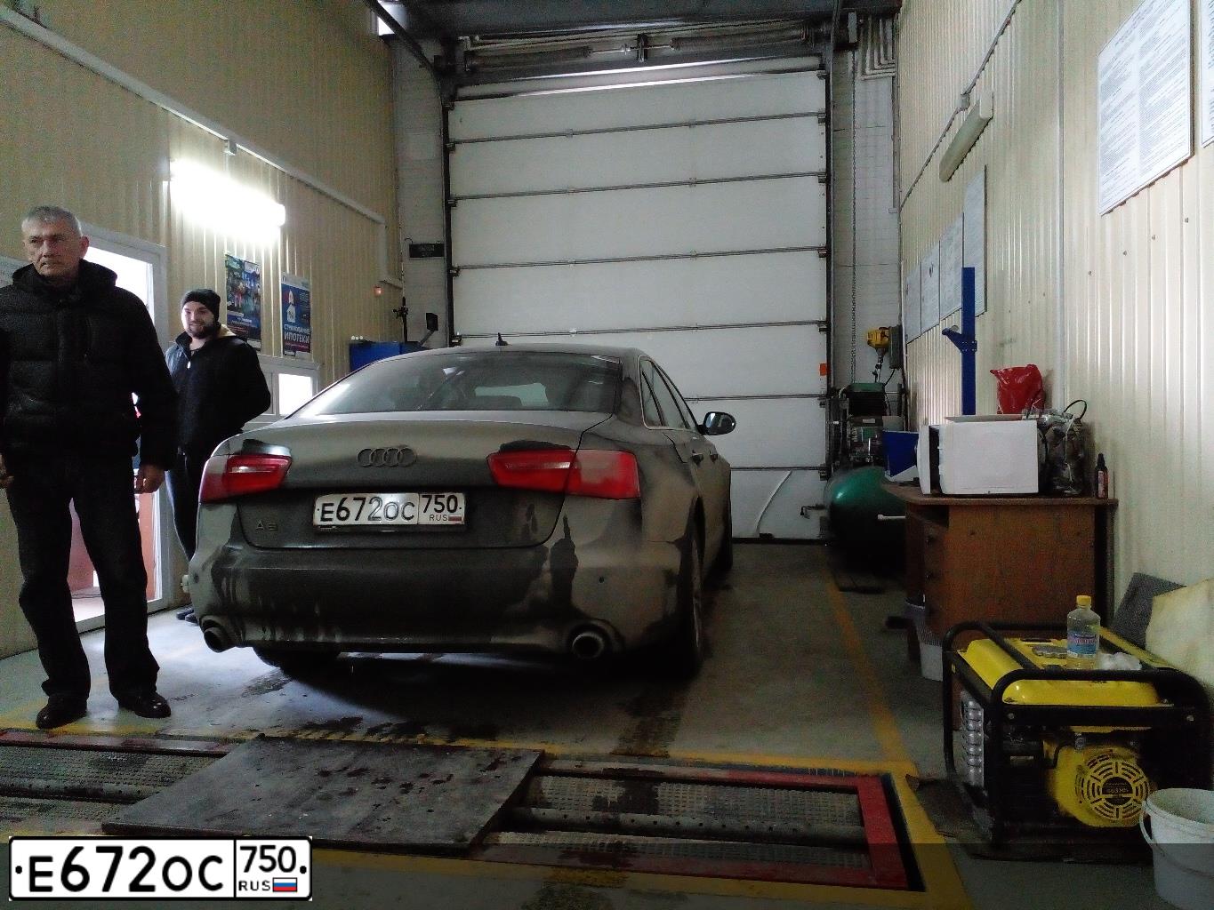Фото автомобиля AUDI A6, 2012 — госномер М234ЕК164. Цвет: ЧЕРНО-СИНИЙ