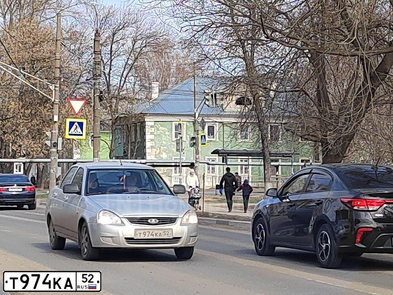 Фото автомобиля VAZ LАDАРRIОRА217030, 2013 — госномер Т974КА52. Цвет: СВЕТЛО-СЕРЫЙ