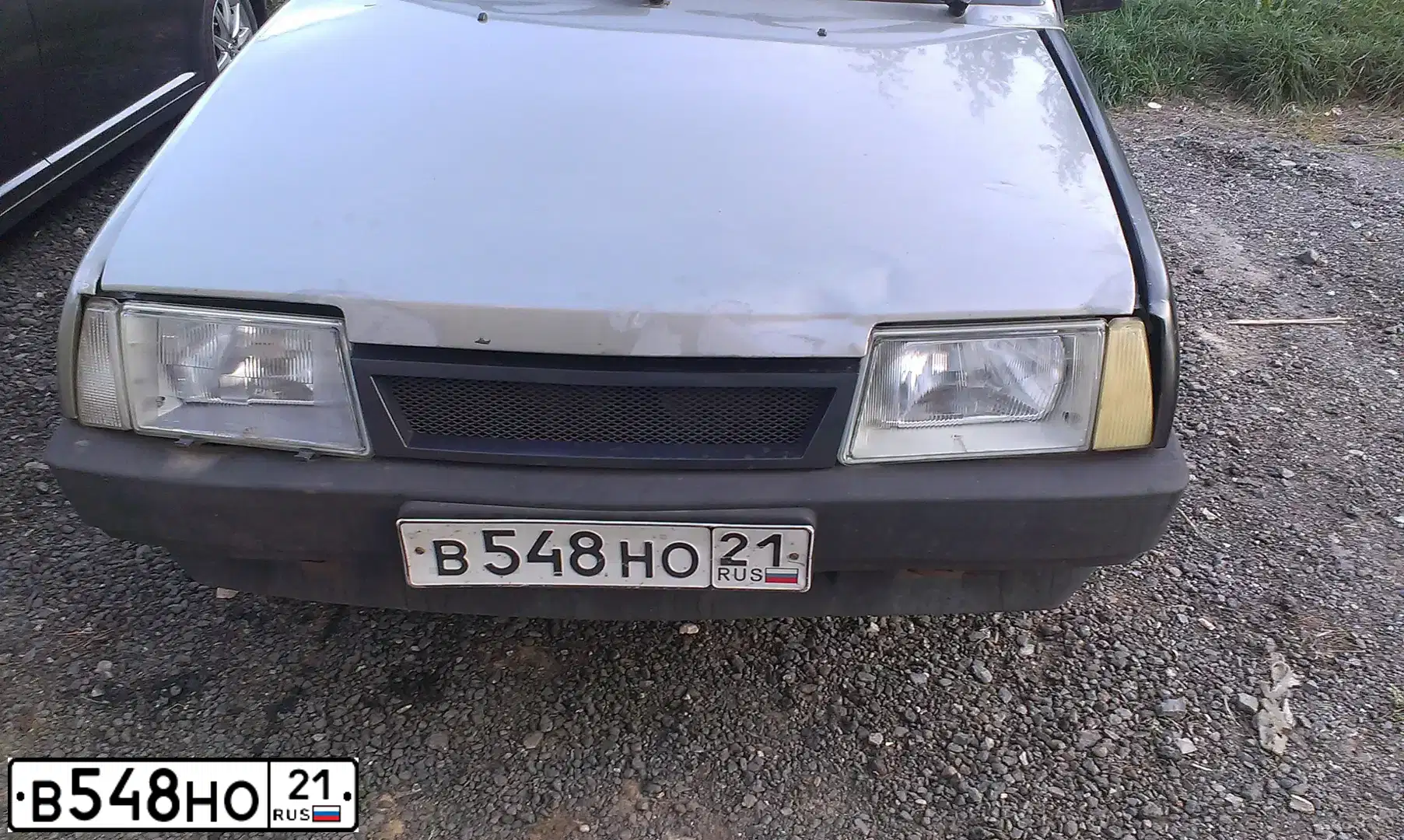 Фото автомобиля LADA 2109 SAMARA, 2002 — госномер В548НО21. Цвет: СЕРЕБРИСТЫЙ СЕРО-ЗЕЛЕНЫЙ