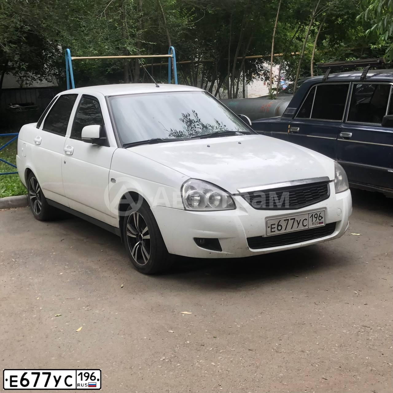 Фото автомобиля LADA 2170 PRIORA, 2012 — госномер В303МХ45. Цвет: Белый