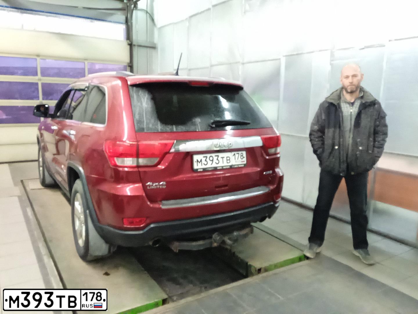 Фото автомобиля TOYOTA CAMRY, 2010 — госномер В619КК198. Цвет: СЕРЕБРИСТЫЙ МЕТАЛЛИК