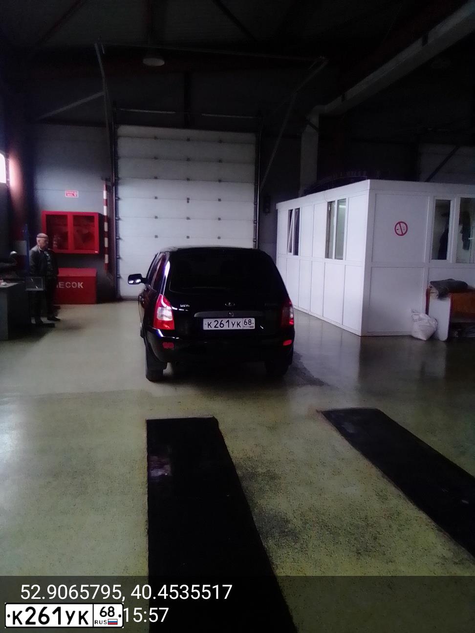 Фото автомобиля LADA 1117 KALINA, 2010 — госномер К261УК68. Цвет: ЧЕРНЫЙ