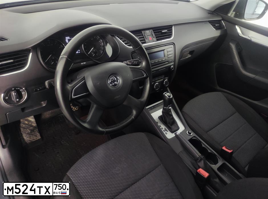 Фото автомобиля SKODA OCTAVIA, 2014 — госномер С412КХ761. Цвет: ТЕМНО-СЕРЫЙ