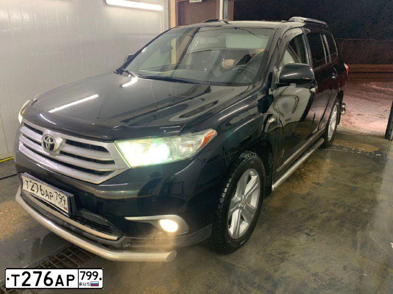 Фото автомобиля TOYOTA HIGHLANDER, 2012 — госномер В647ВХ797. Цвет: ЧЕРНЫЙ