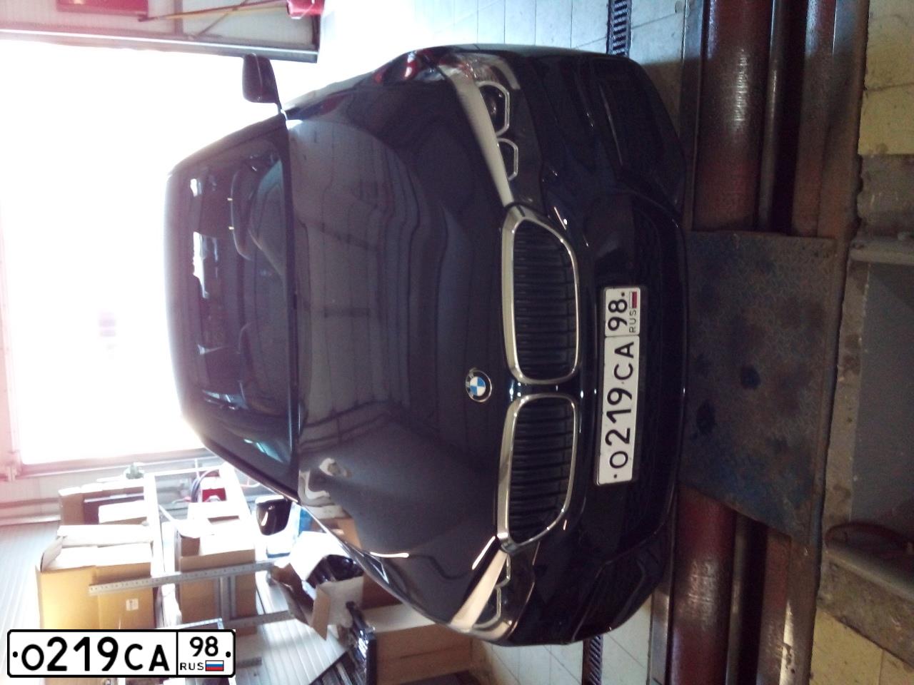Фото автомобиля BMW 528I, 2014 — госномер С012ВЕ126. Цвет: ТЕМНО-СЕРЫЙ