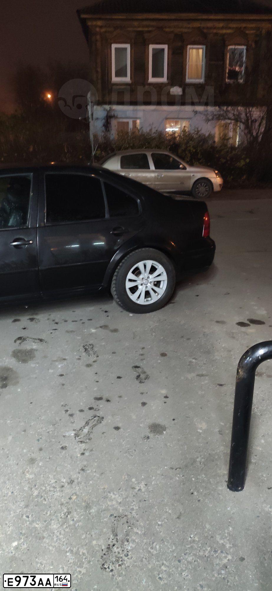 Фото автомобиля VOLKSWAGEN JETTA, 2002 — госномер У196МХ142. Цвет: ЧЕРНЫЙ