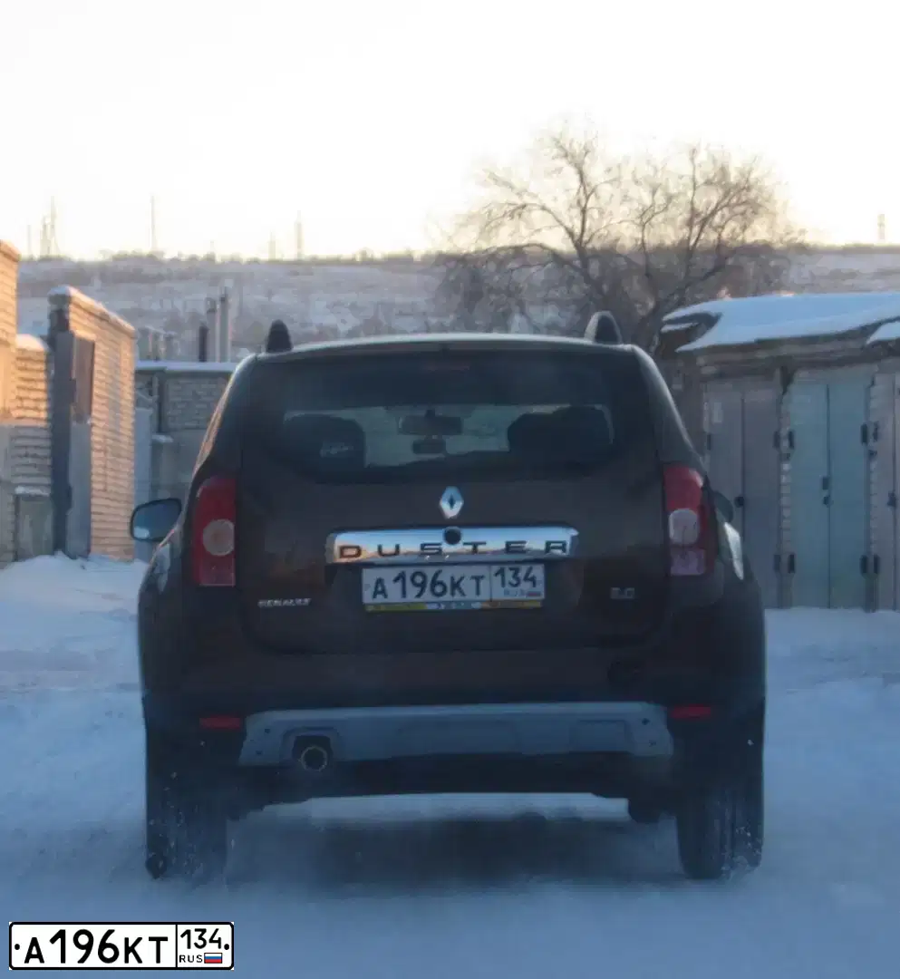 Фото автомобиля RЕNАULТ DUSТЕR, 2013 — госномер А196КТ134. Цвет: КОРИЧНЕВЫЙ