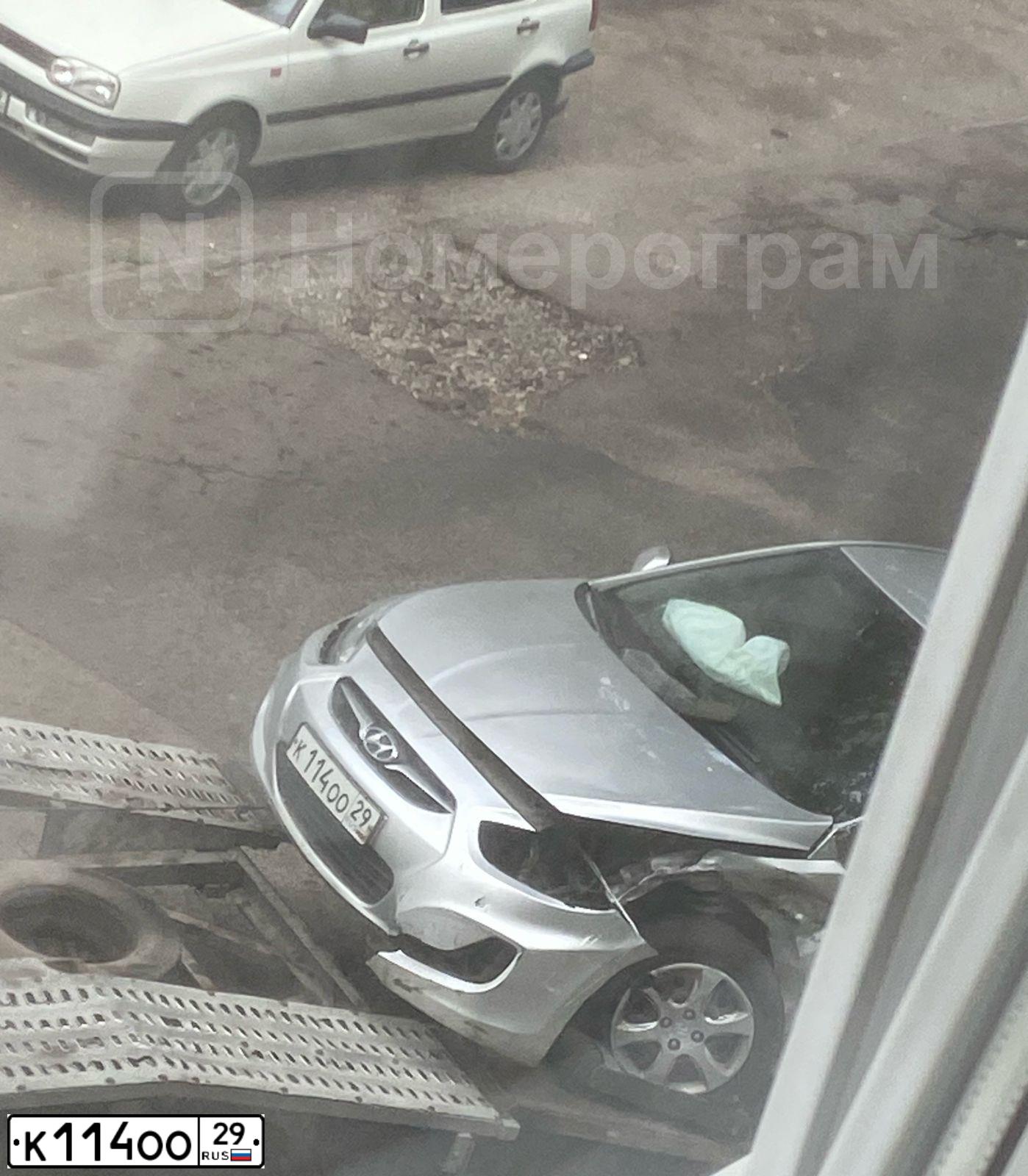 Фото автомобиля HYUNDAI SOLARIS, 2013 — госномер С756ТХ39. Цвет: СЕРЕБРИСТЫЙ