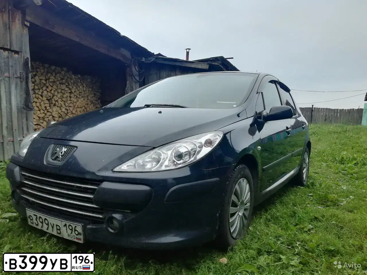 Фото автомобиля PEUGEOT 307, 2006 — госномер В399УВ196. Цвет: ТЕМНО-СЕРЫЙ
