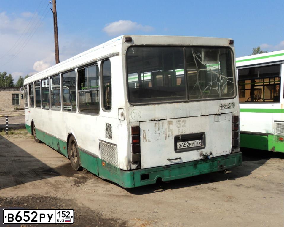 Фото автомобиля LIAZ ЛИАЗ52563, 2003 — госномер В652РУ152. Цвет: БЕЛО-ЗЕЛЕНЫЙ