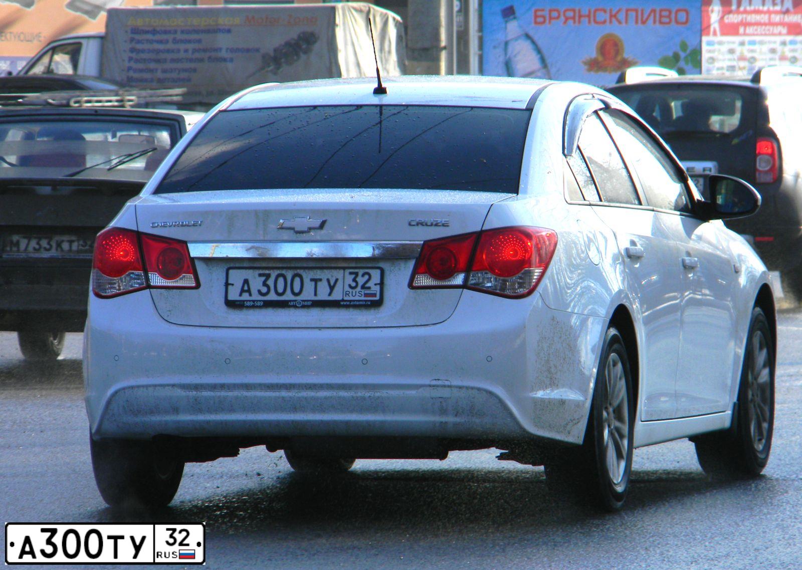 Фото автомобиля LADA 2121 NIVA, 2002 — госномер Е028ЕР32. Цвет: синий
