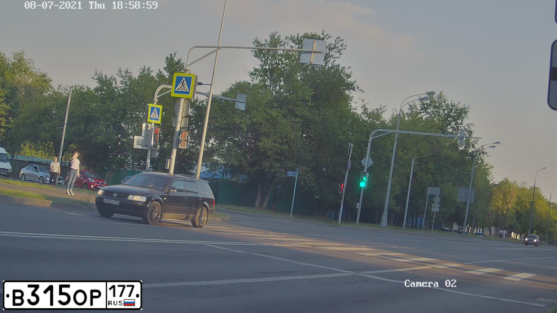 Фото автомобиля TOYOTA LANDCRUISER 200, 2011 — госномер К767КА67. Цвет: ЧЕРНЫЙ
