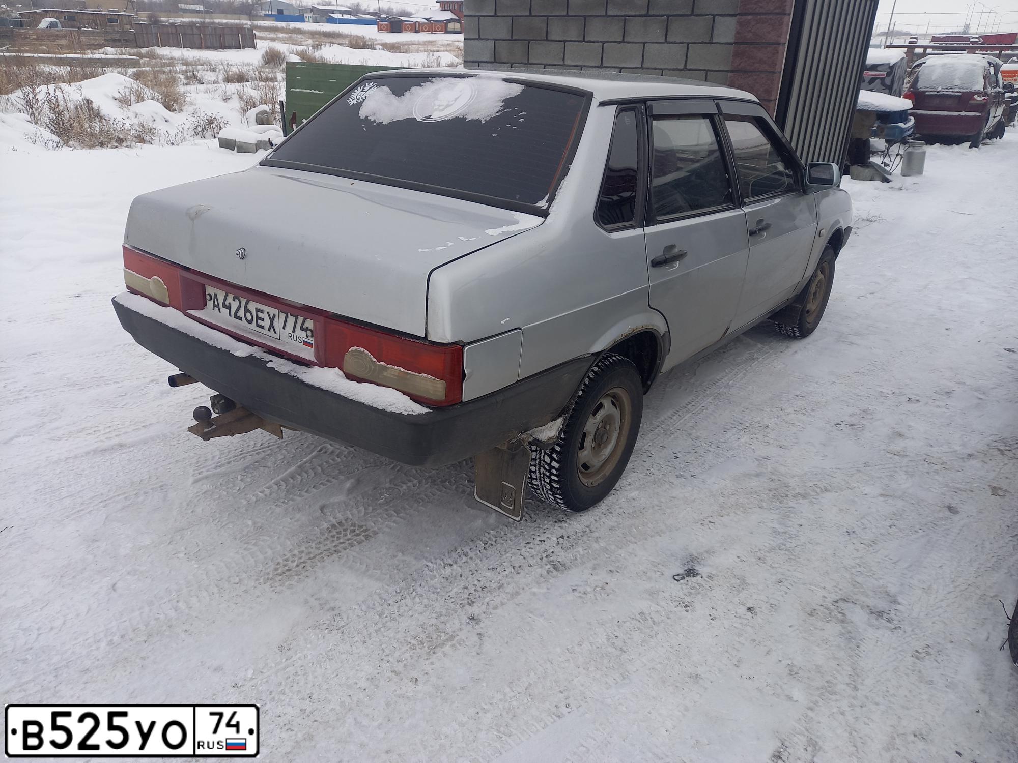 Фото автомобиля LADA 2109 SAMARA, 2002 — госномер М729ЕЕ45. Цвет: Темно-зеленый
