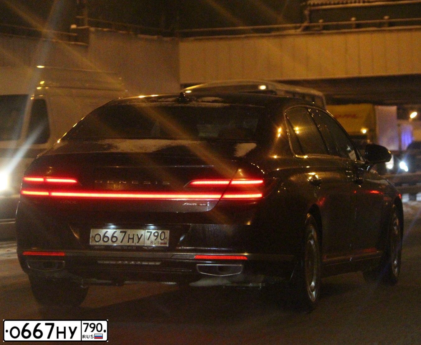 Фото автомобиля GENESIS G90L, 2021 — госномер У920СЕ152. Цвет: ЧЕРНЫЙ