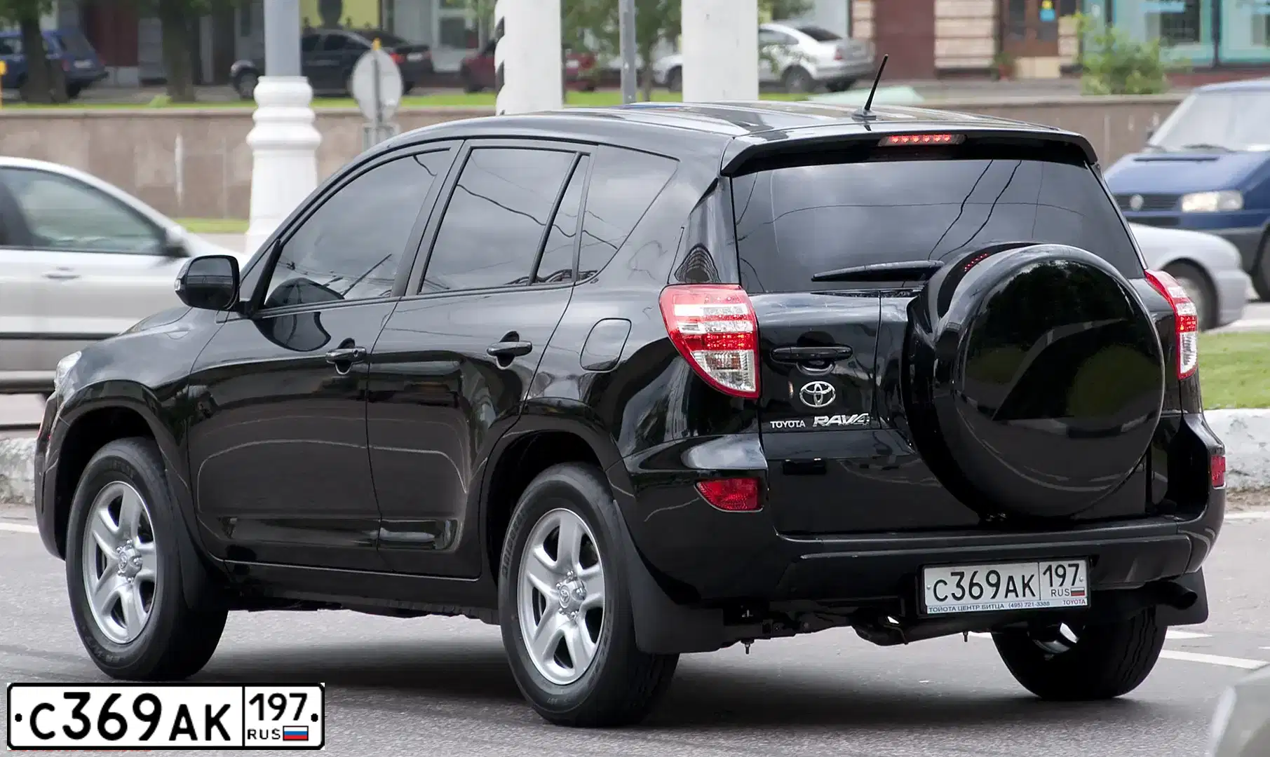 Фото автомобиля TOYOTA RAV4, 2010 — госномер С369АК197. Цвет: ЧЕРНЫЙ