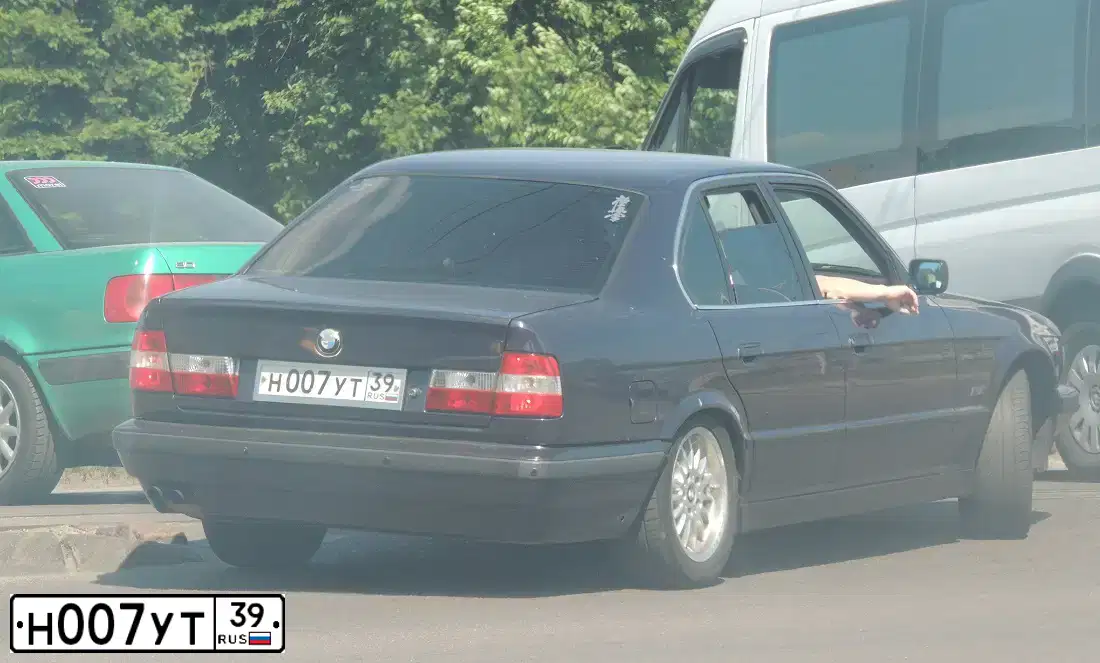 Фото автомобиля BMW 525I, 1991 — госномер Р604ОК70