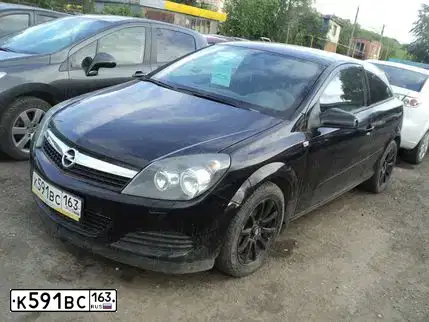 Фото автомобиля OPEL ASTRA, 2007 — госномер К424ЕР763. Цвет: ЧЕРНЫЙ