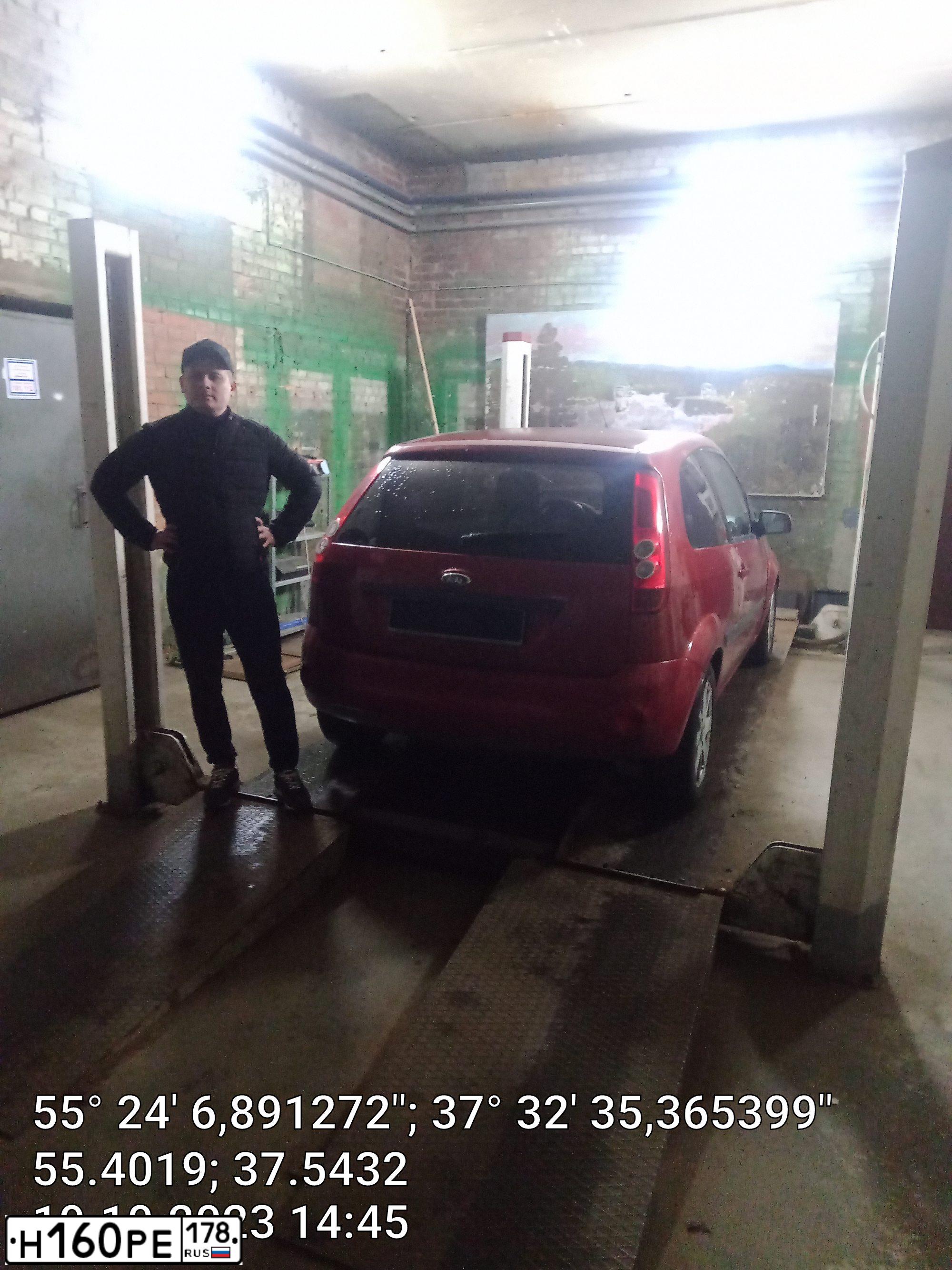 Фото автомобиля FORD FIESTA / ASPIRE, 2007 — госномер Н160РЕ178. Цвет: ТЕМНО-КРАСНЫЙ