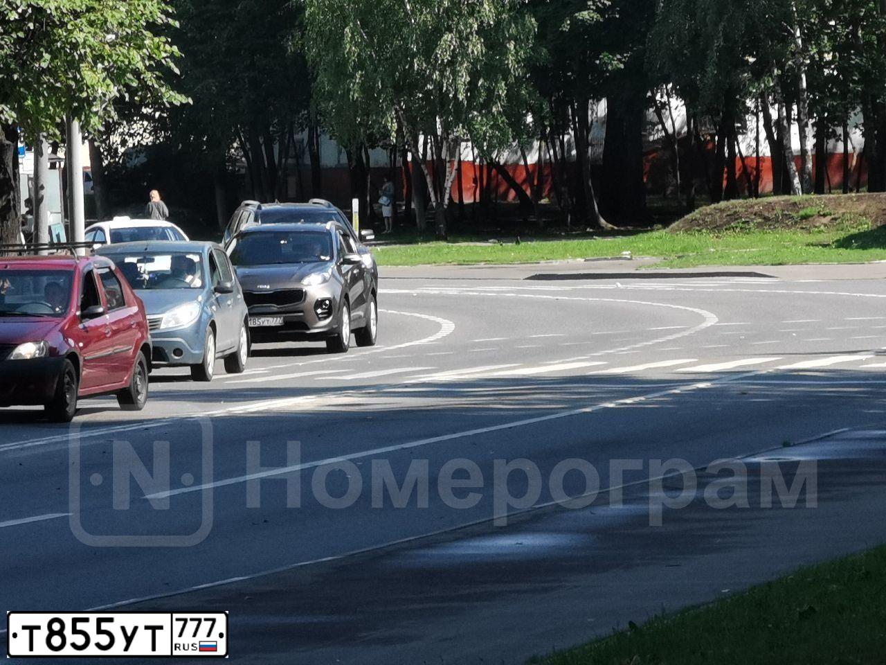 Фото автомобиля PEUGEOT T 4007, 2010 — госномер Т855УТ777. Цвет: Серебристый