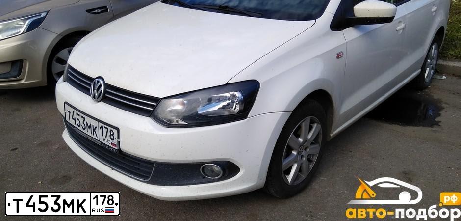 Фото автомобиля VOLKSWAGEN POLO, 2012 — госномер Т453МК178. Цвет: Белый