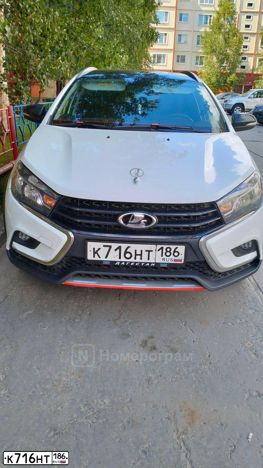 Фото автомобиля LADA 2170 PRIORA, 2013 — госномер К716НТ186. Цвет: Сине-Черный