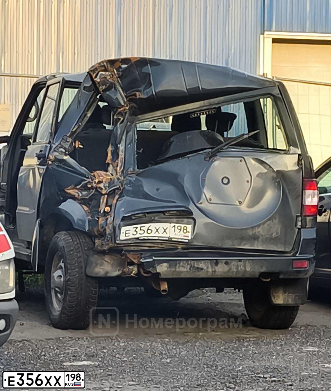 Фото автомобиля UAZ 3163 PATRIOT, 2020 — госномер Е356ХХ198. Цвет: ТЕМНО-СЕРЫЙ МЕТАЛЛИК