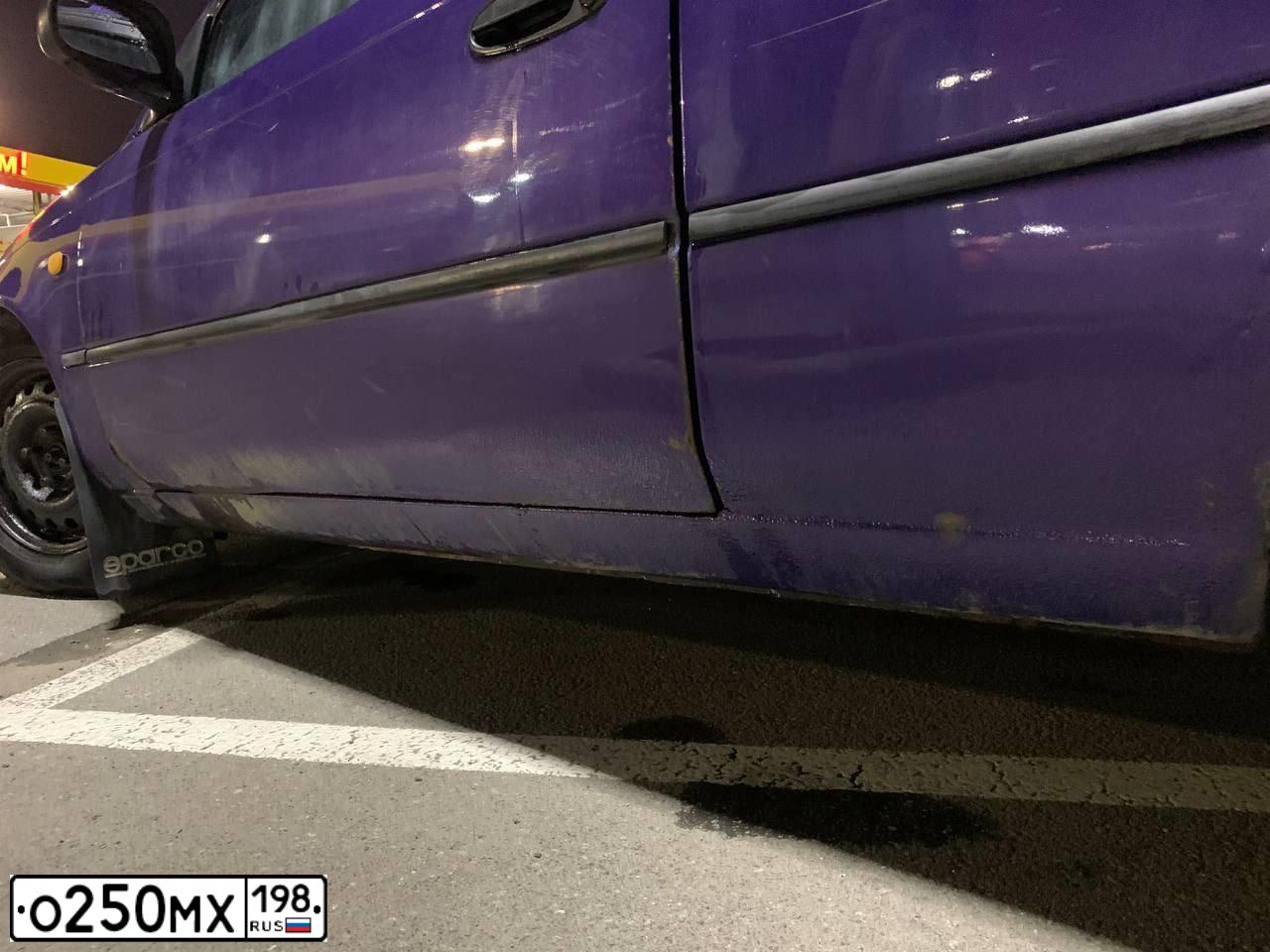 Фото автомобиля TOYOTA COROLLA, 1992 — госномер В794ТК53. Цвет: ФИОЛЕТОВЫЙ