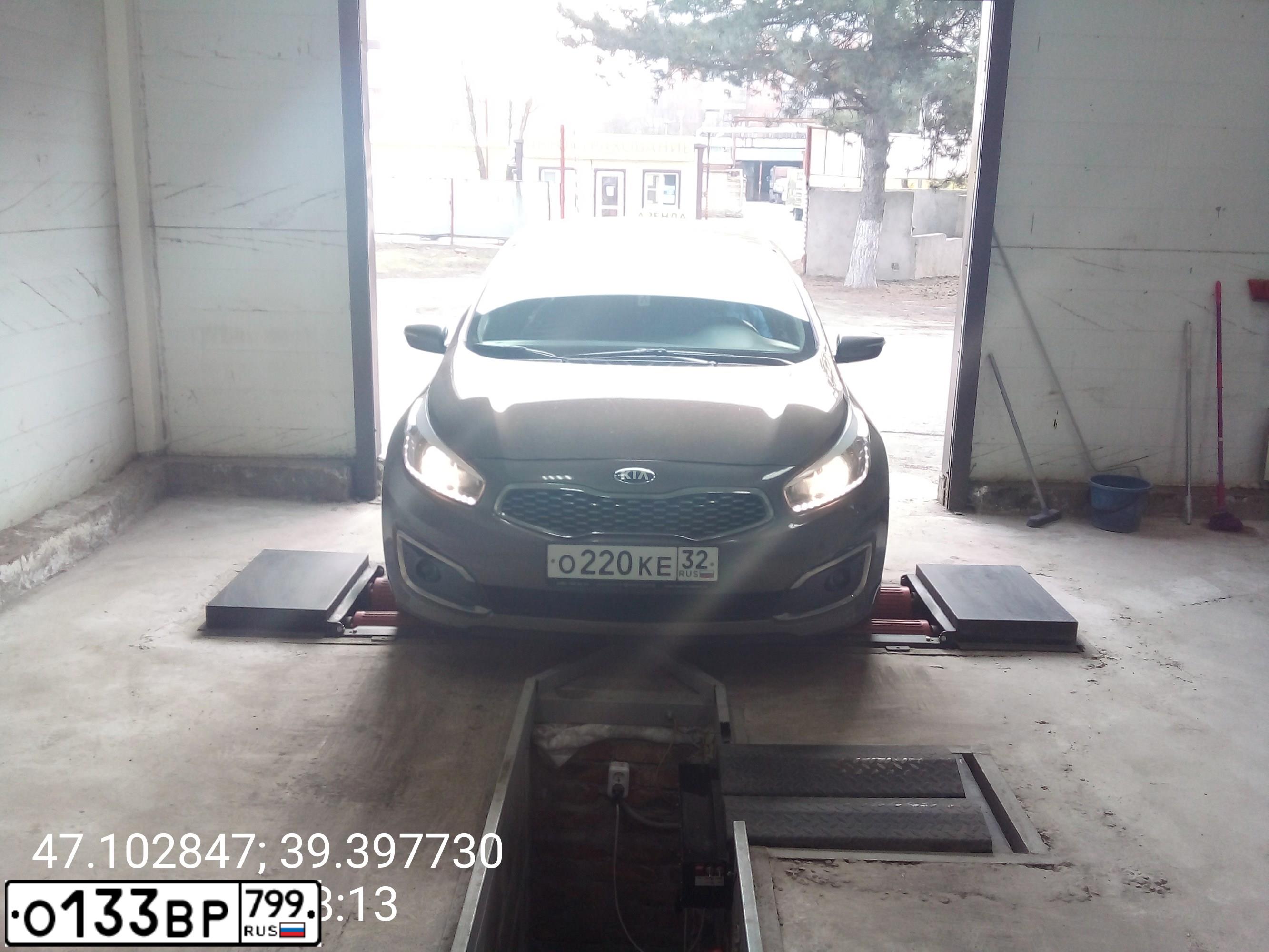 Фото автомобиля KIA CEE'D, 2017 — госномер У014ЕМ761. Цвет: Коричневый