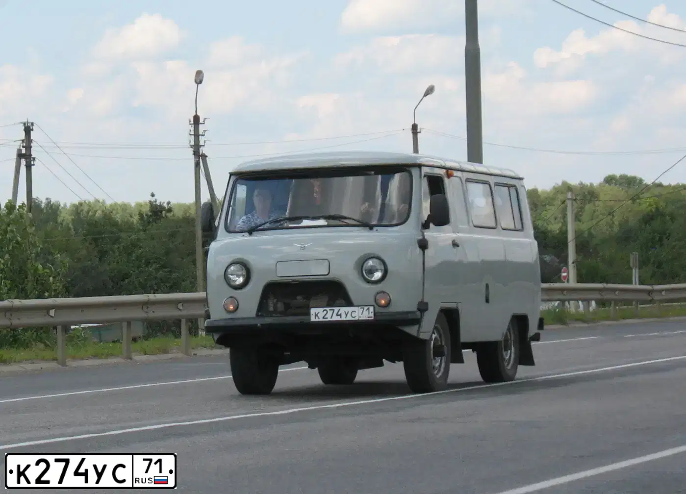 Фото автомобиля UAZ 3741, 2010 — госномер К274УС71. Цвет: БЕЛЫЙ