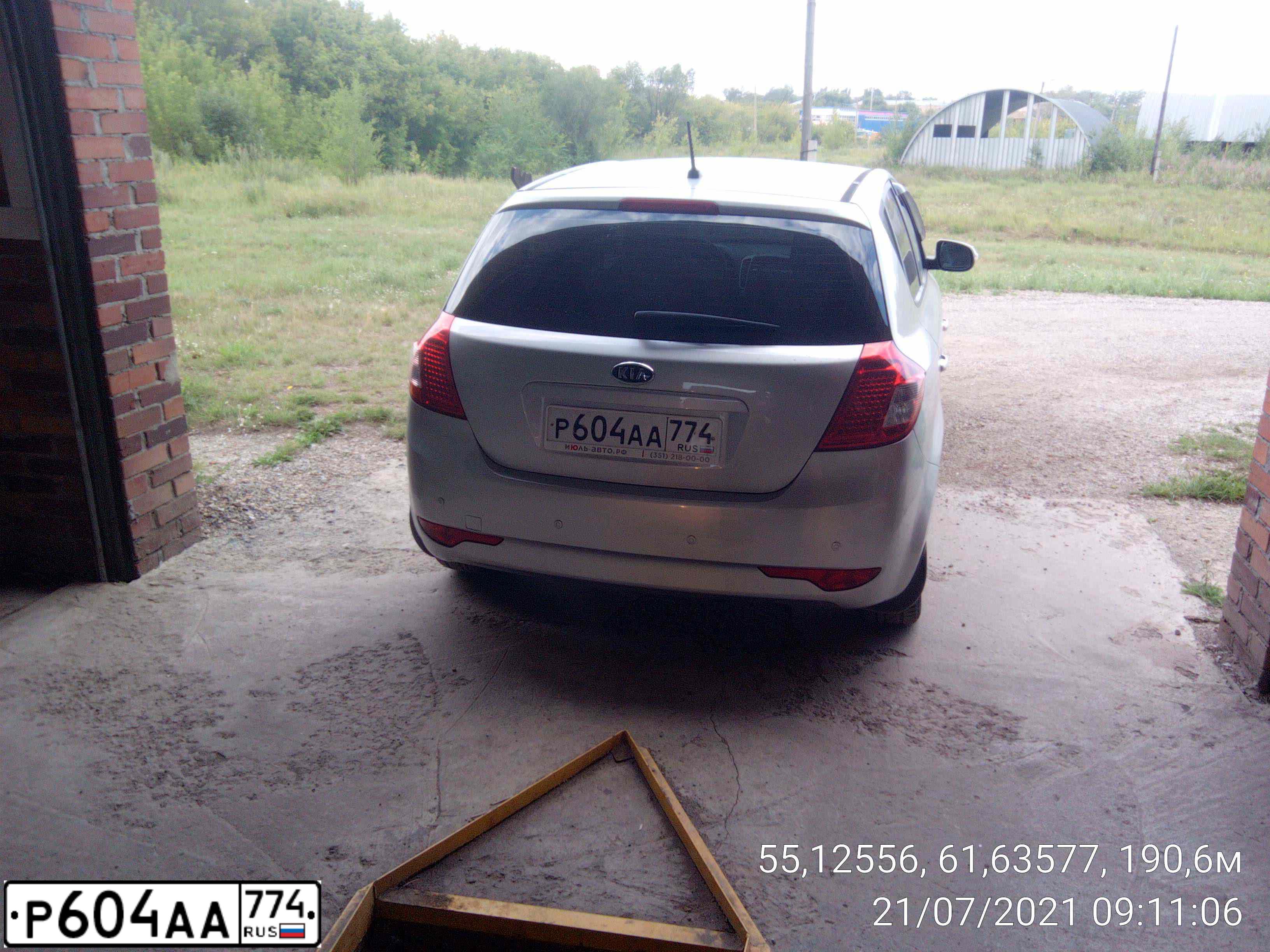Фото автомобиля KIA CEE'D, 2011 — госномер С932СМ72. Цвет: СЕРЫЙ
