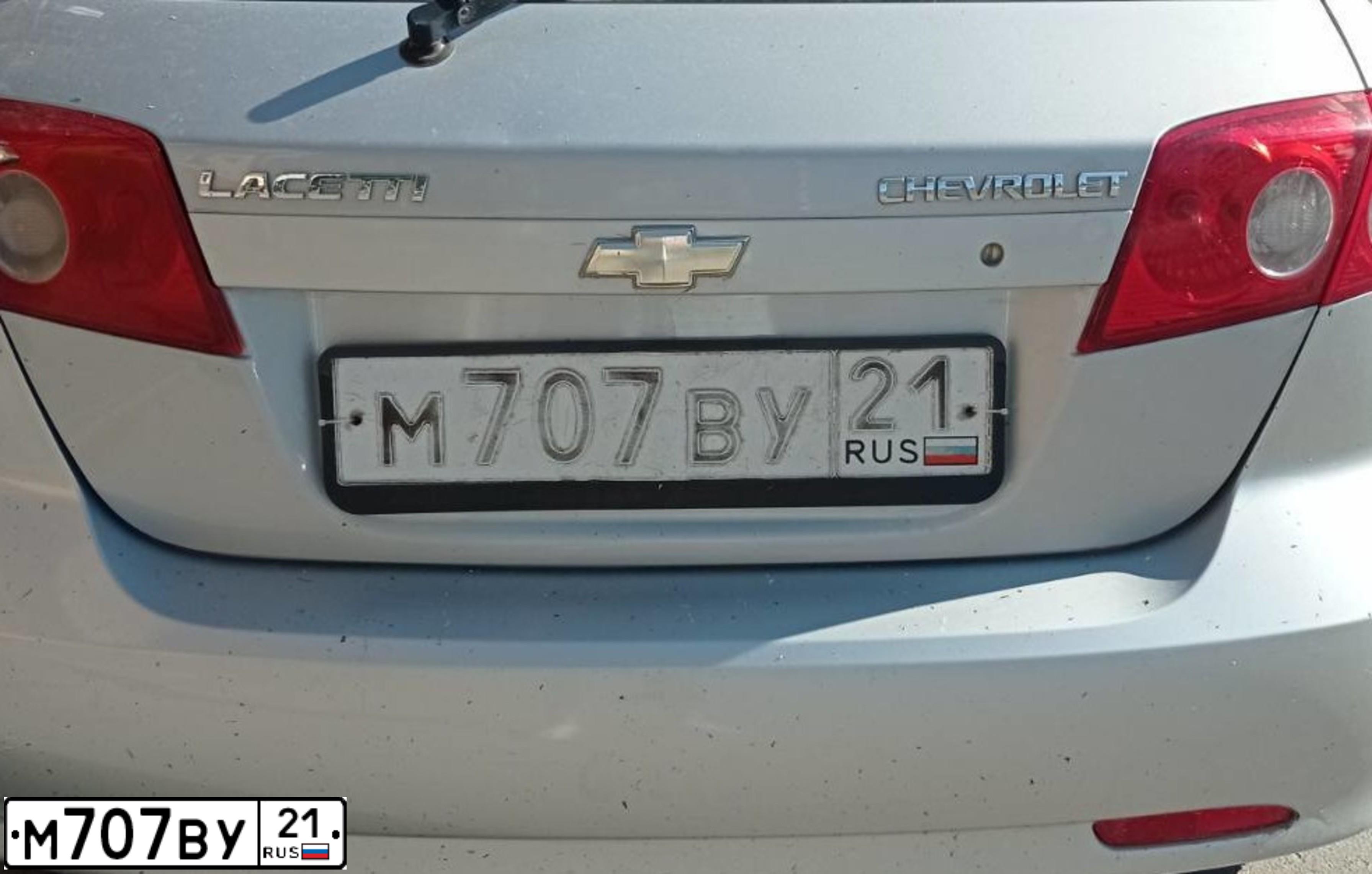 Фото автомобиля CHEVROLET LACETTI, 2007 — госномер М707ВУ21. Цвет: СЕРЕБРИСТЫЙ