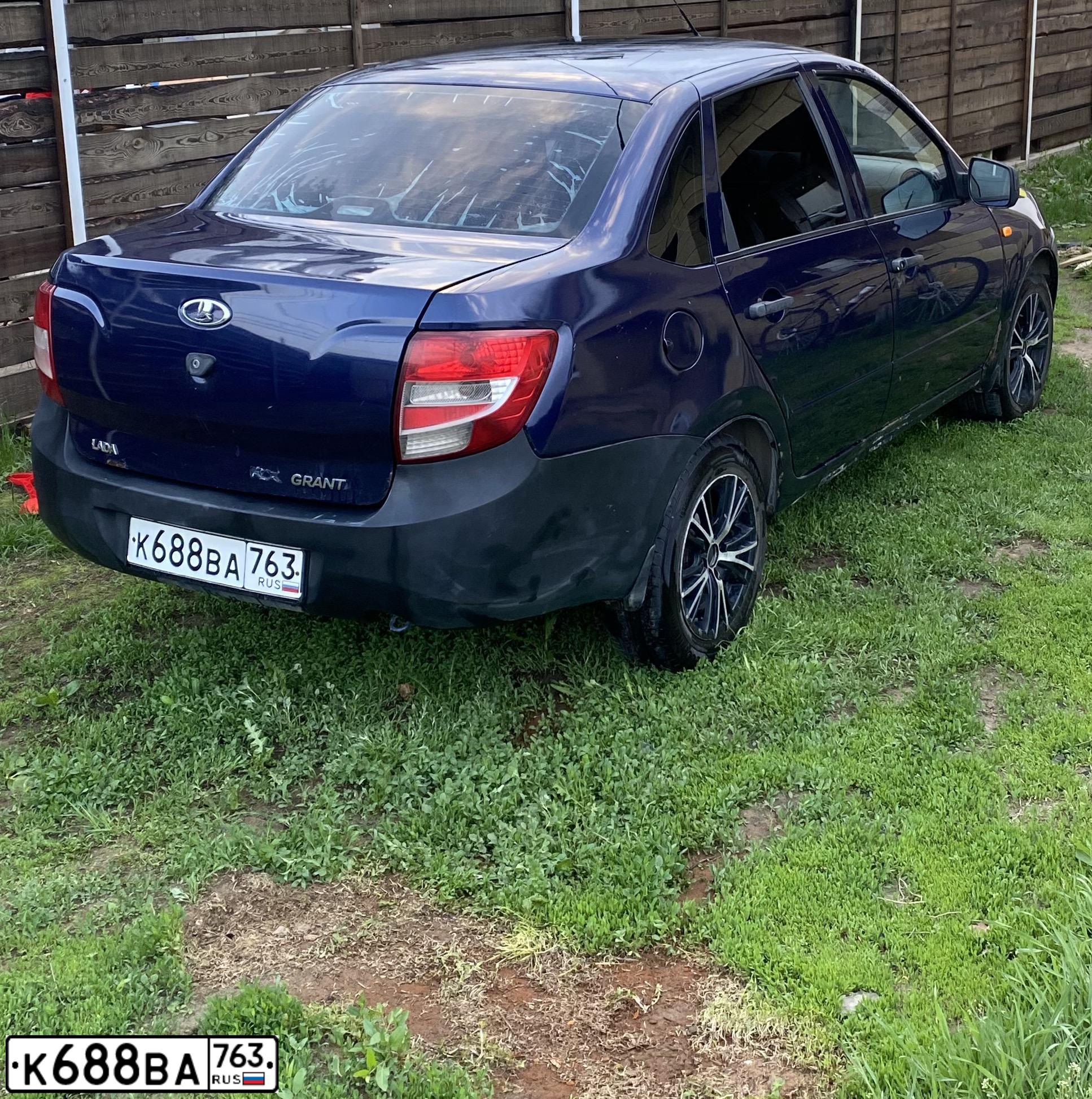 Фото автомобиля LADA GRANTA, 2013 — госномер Н402УС82
