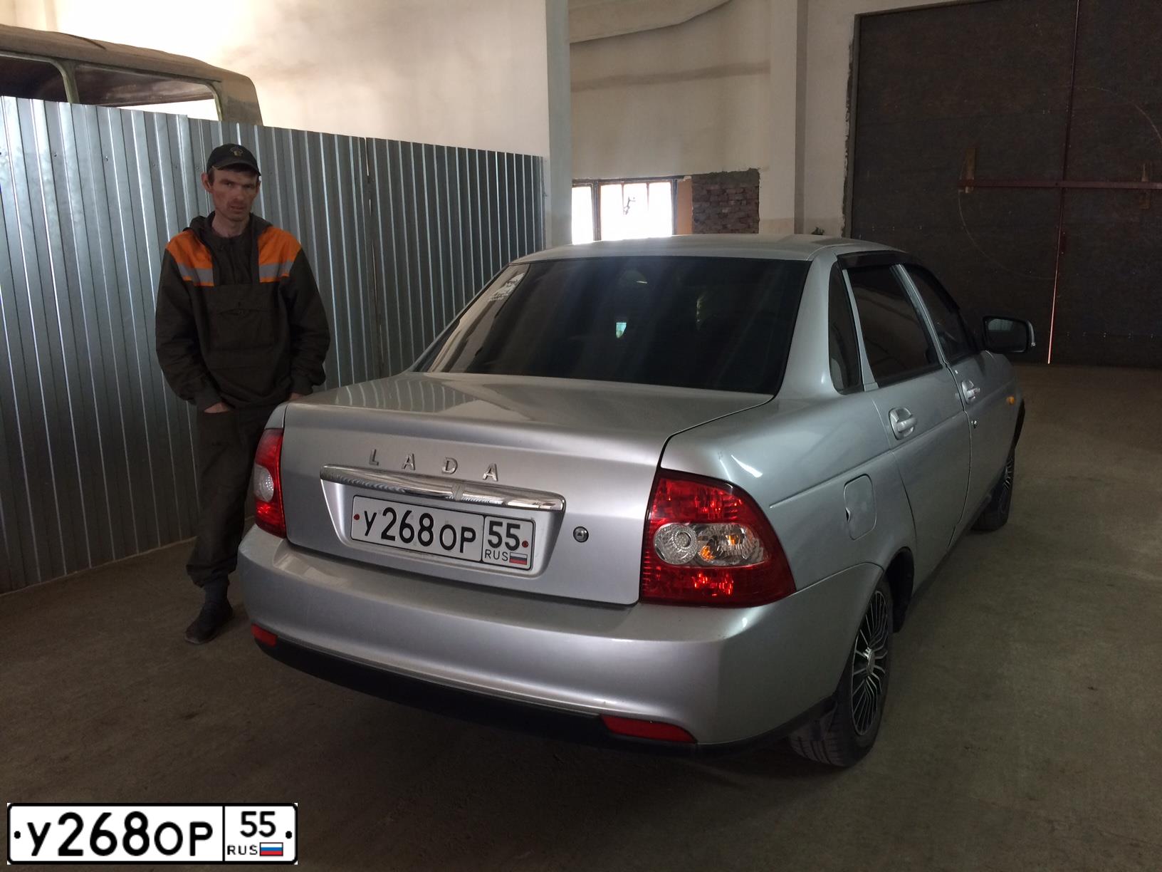 Фото автомобиля LADA 2170 PRIORA, 2007 — госномер У268ОР55. Цвет: СВЕТЛО СЕРЕБРИСТЫЙ МЕТАЛЛ
